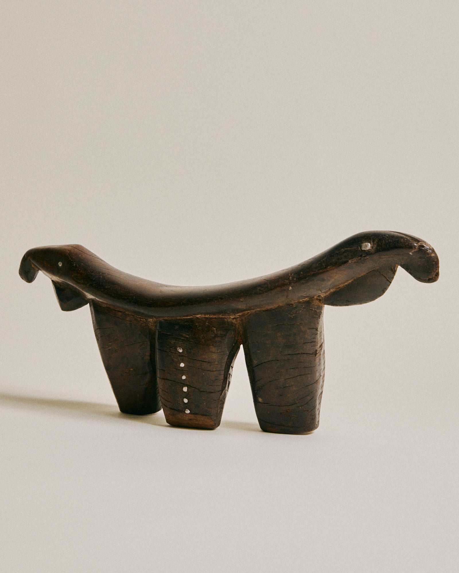 Dinka Headrest