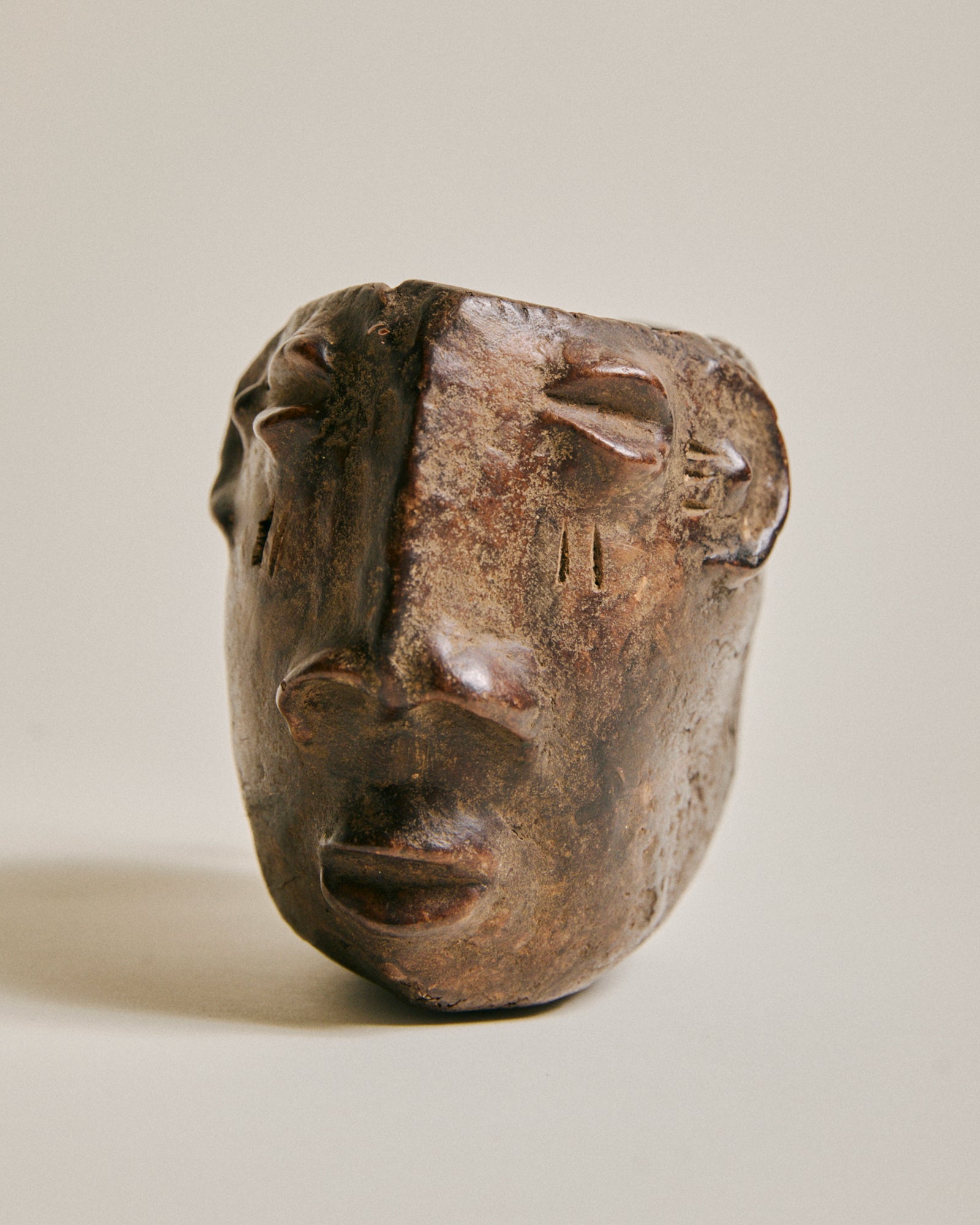 Lega Anthropomorphic Mug Pair